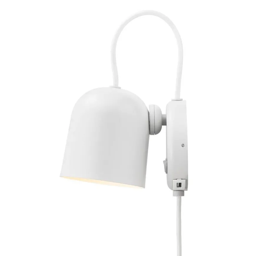 Angle vegglampe med USB - Hvit