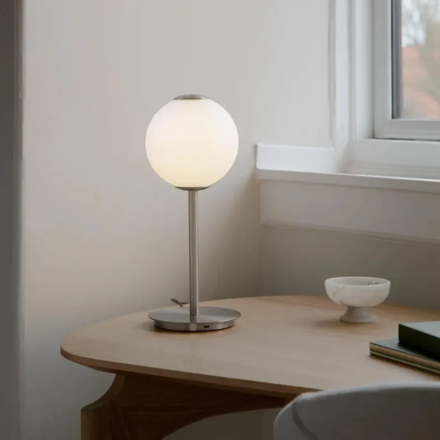 Audrey bordlampe med USB-C