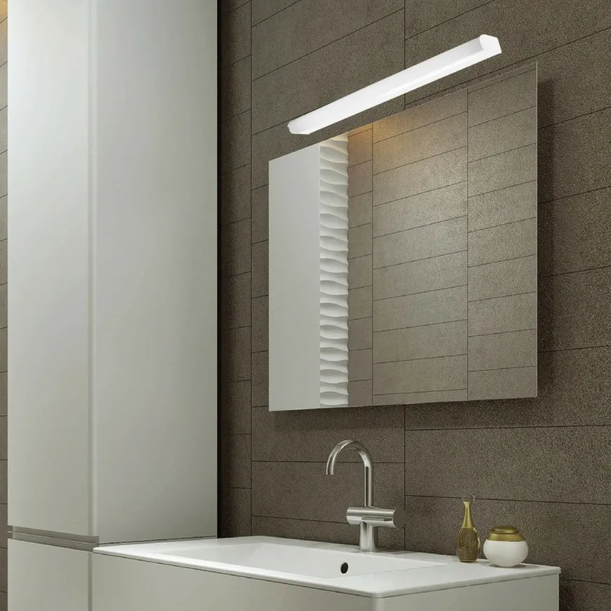 Callisto 50 vegglampe for baderom 9W 2700 Kelvin IP44 - Dimbar