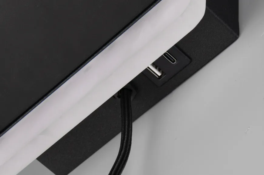Fairfield vegglampe 9W 3000 Kelvin med USB - 3-step dim