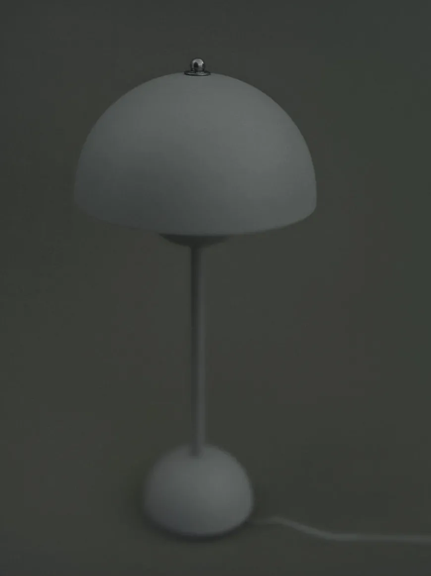Flowerpot VP3 bordlampe
