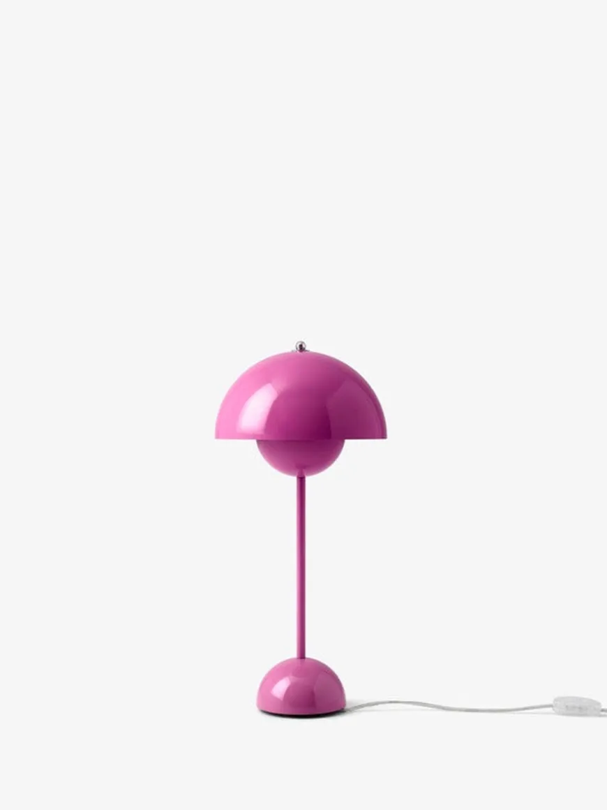 Flowerpot VP3 bordlampe