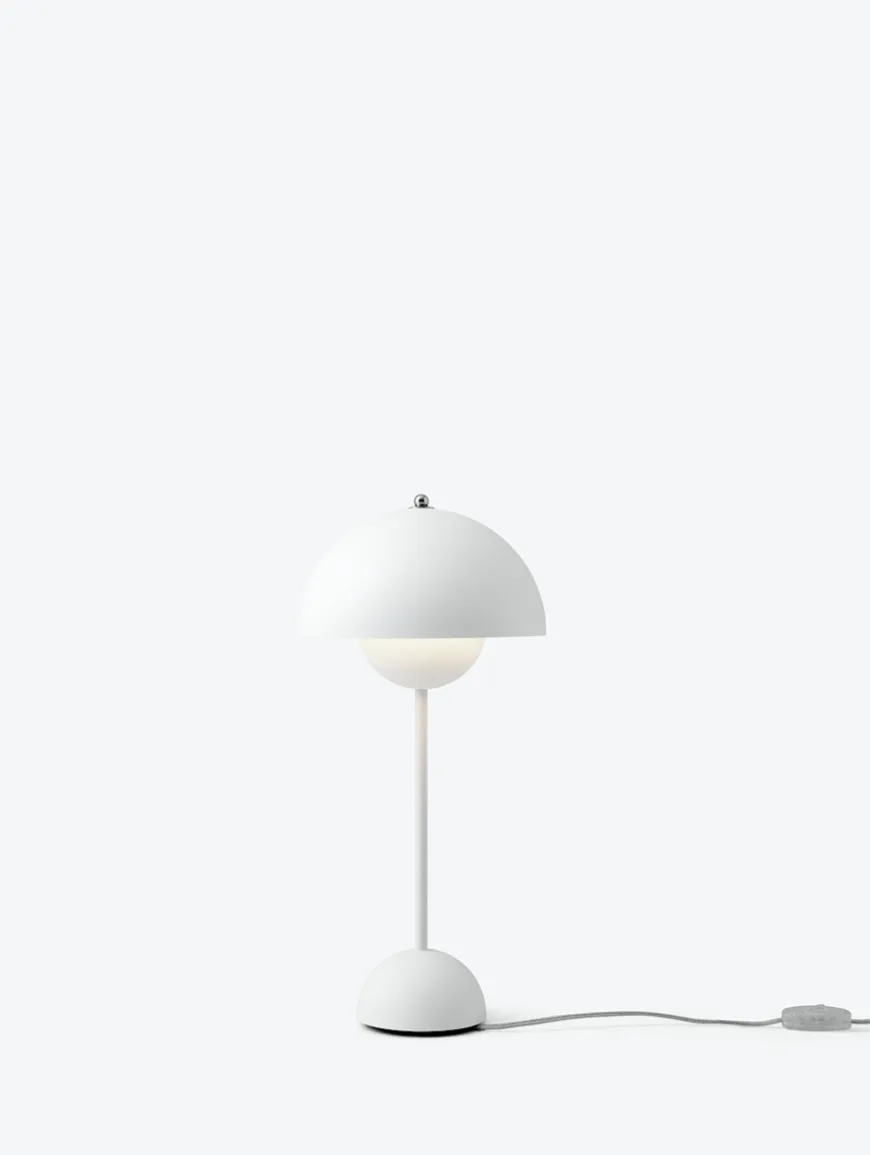 Flowerpot VP3 bordlampe
