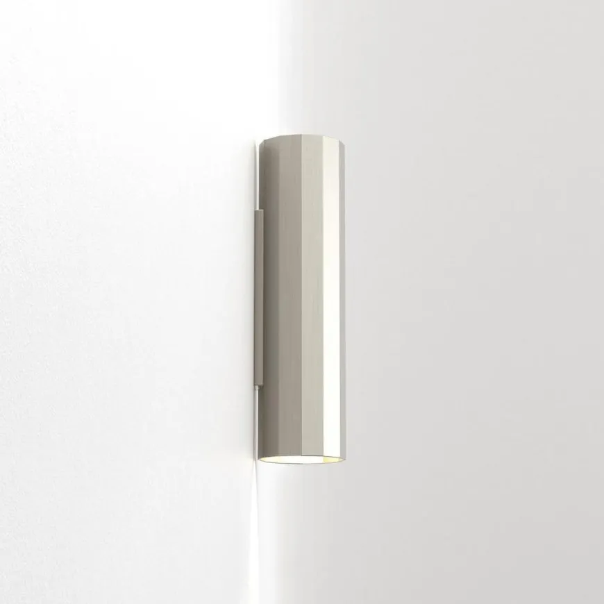 Hashira 300 vegglampe opp/ned