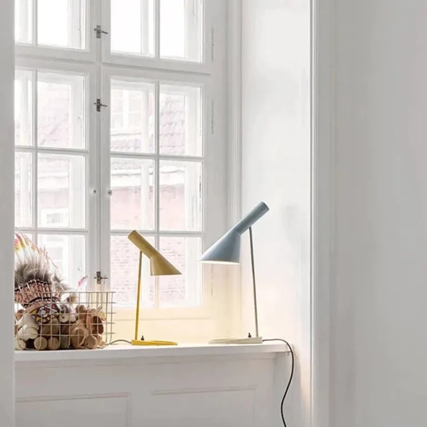 Louis Poulsen AJ Mini Bordlampe