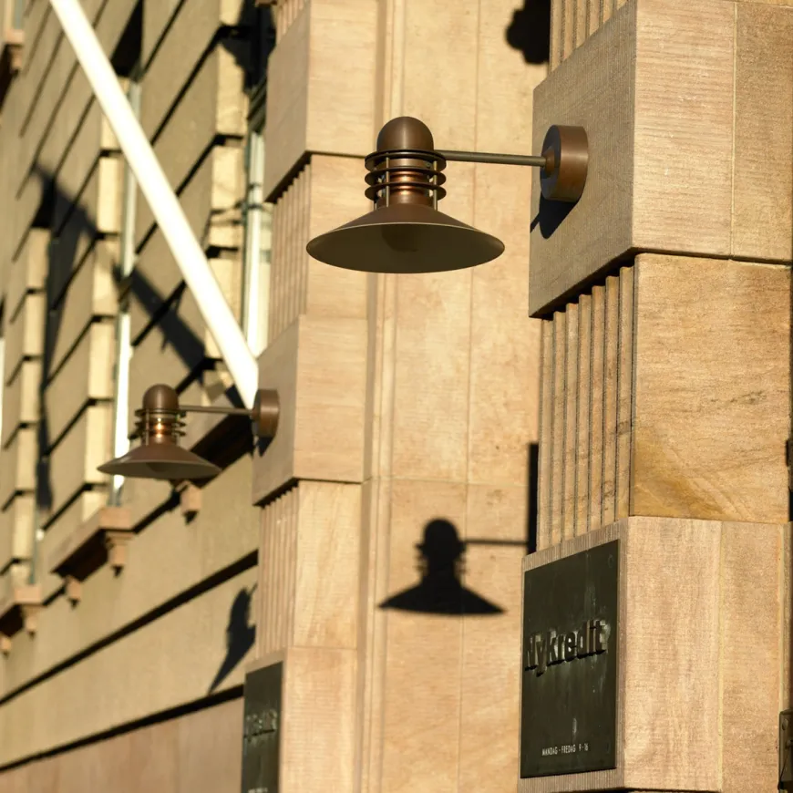 Louis Poulsen Nyhavn utendørs vegglampe