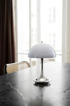 Louis Poulsen Panthella 160 portabel bordlampe