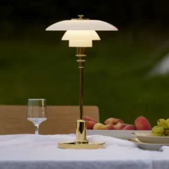 Louis Poulsen PH 2/1 Portable bordlampe