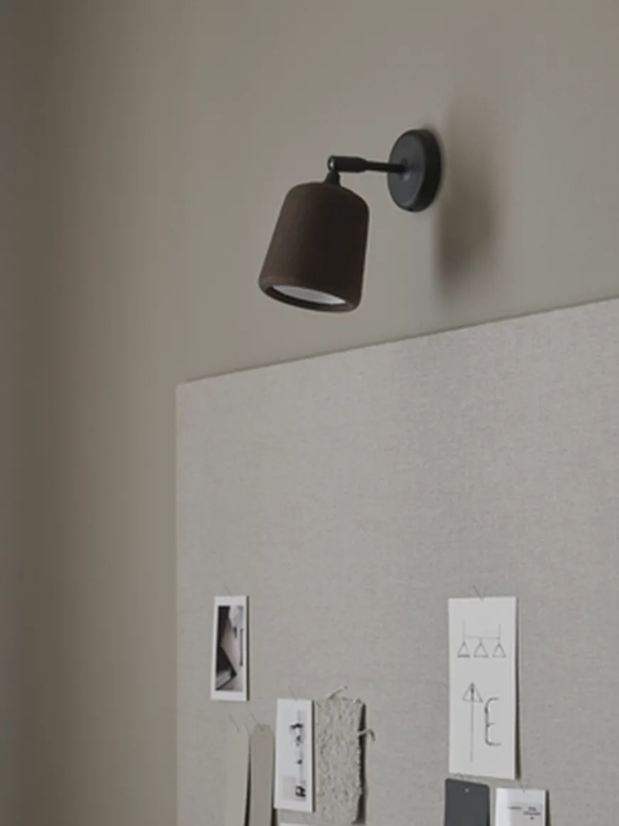 Material Vegglampe - Røkt Eik