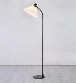 Mira gulvlampe 145 cm - Svart/Offwhite - Svart / Hvit