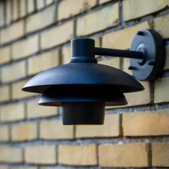 Morph D24 utendørs vegglampe IP44
