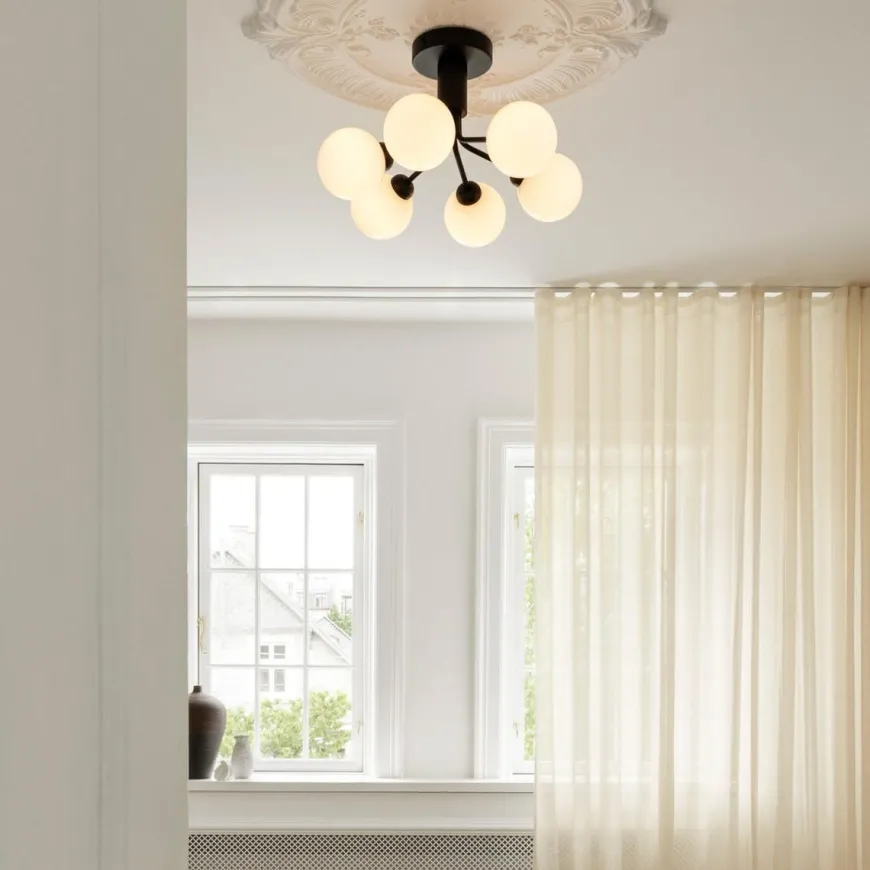 Nuura Apiales 6 taklampe satengsort / opal glass