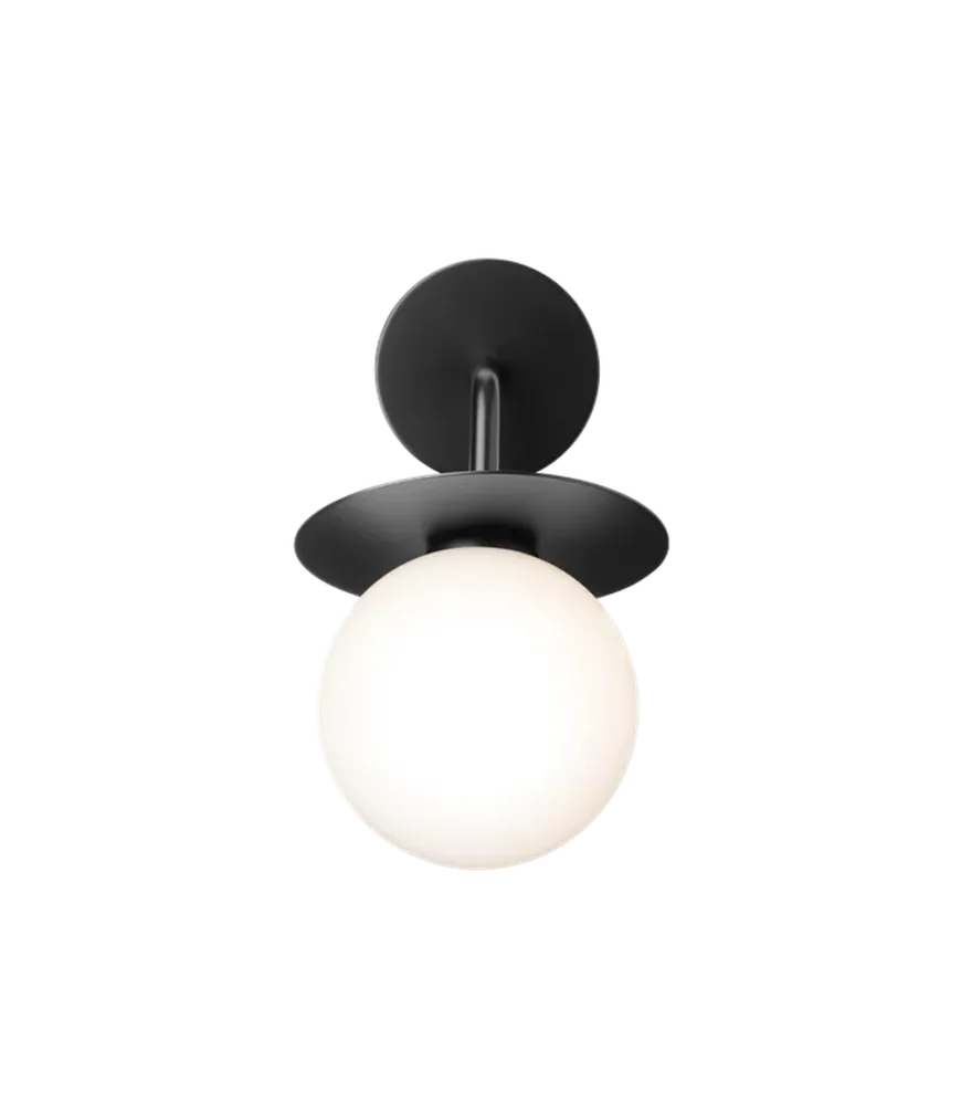 Nuura Liila utendørslampe - svart/opal