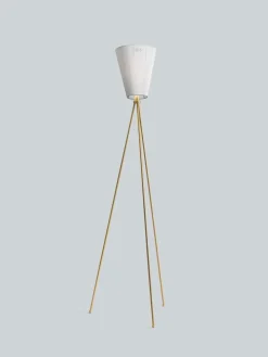 Oslo Wood gulvlampe gull med skjerm