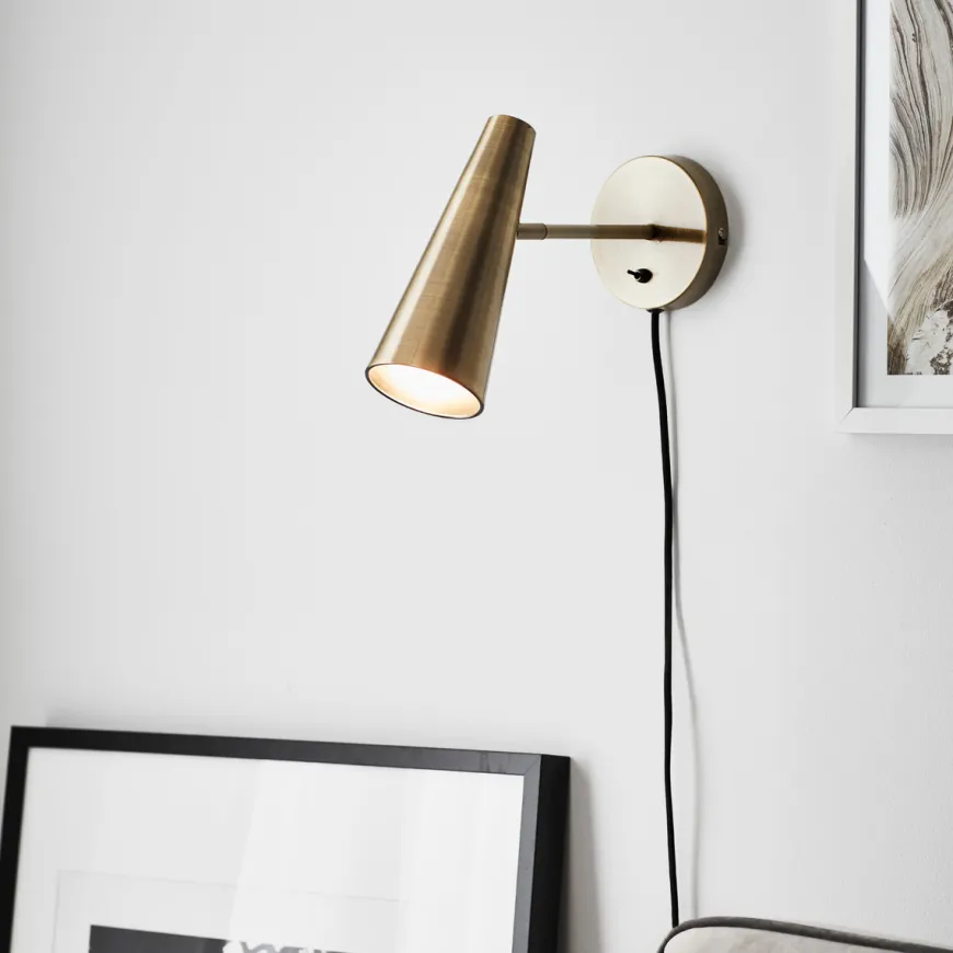 Peak vegglampe - Antikk messing - Messing