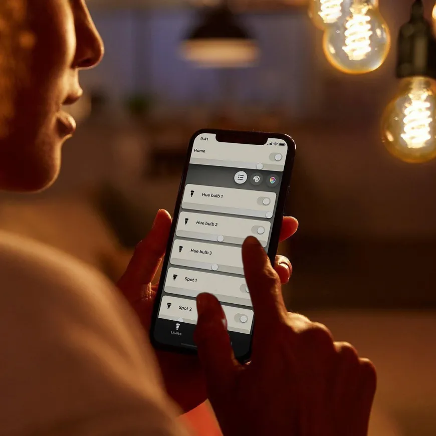 Philips Hue White LED E27 Filament 7,2W, 2100K, dimbar, bluetooth