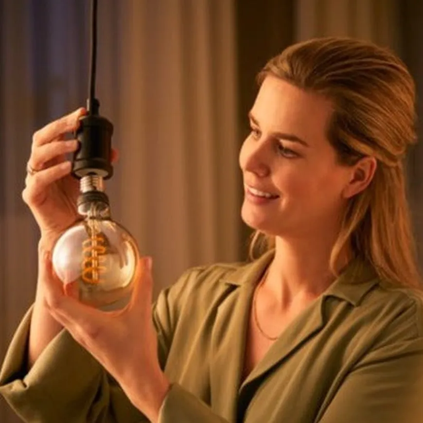 Philips Hue white LED 7W E27 G93 2200-4500 Kelvin - 95 mm