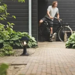 Philips myGarden Alpenglow portstolpe utendørs IP44 - Svart
