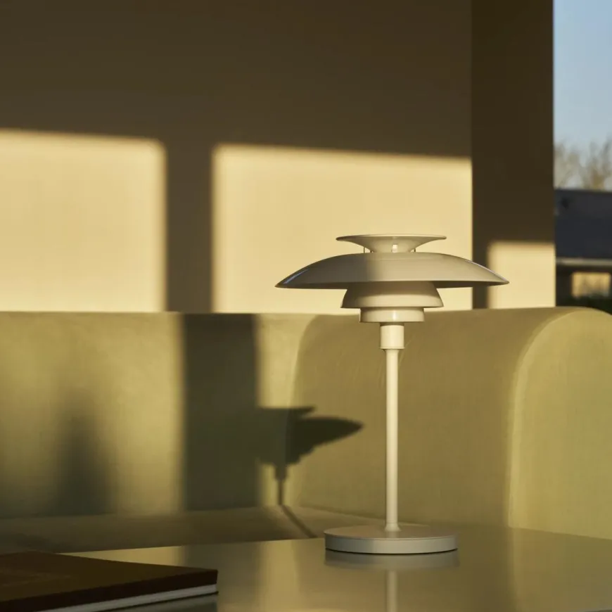 PH 80 oppladbar bordlampe H31