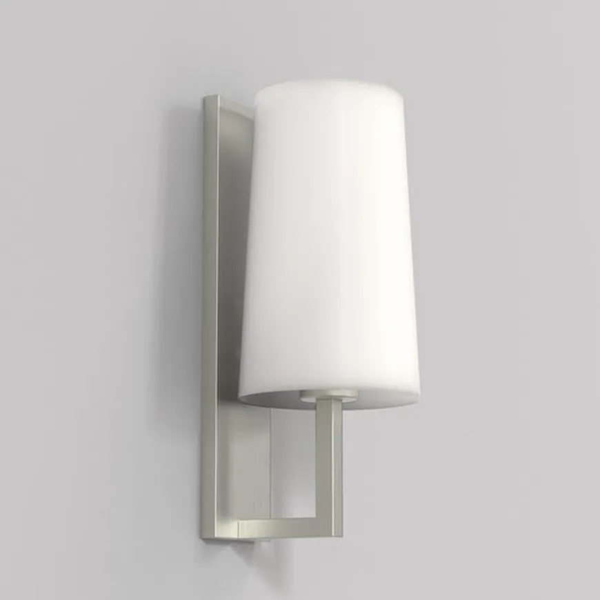 Riva 350 vegglampe baderom IP44 med glass skjerm