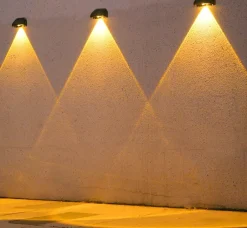Solar vegglampe 2W 3000 Kelvin IP65 utendørs med solcelle