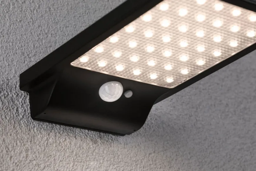 Solveig vegglampe utendørs 4,8W 3000 Kelvin m/bevegelses sensor - Solcelle