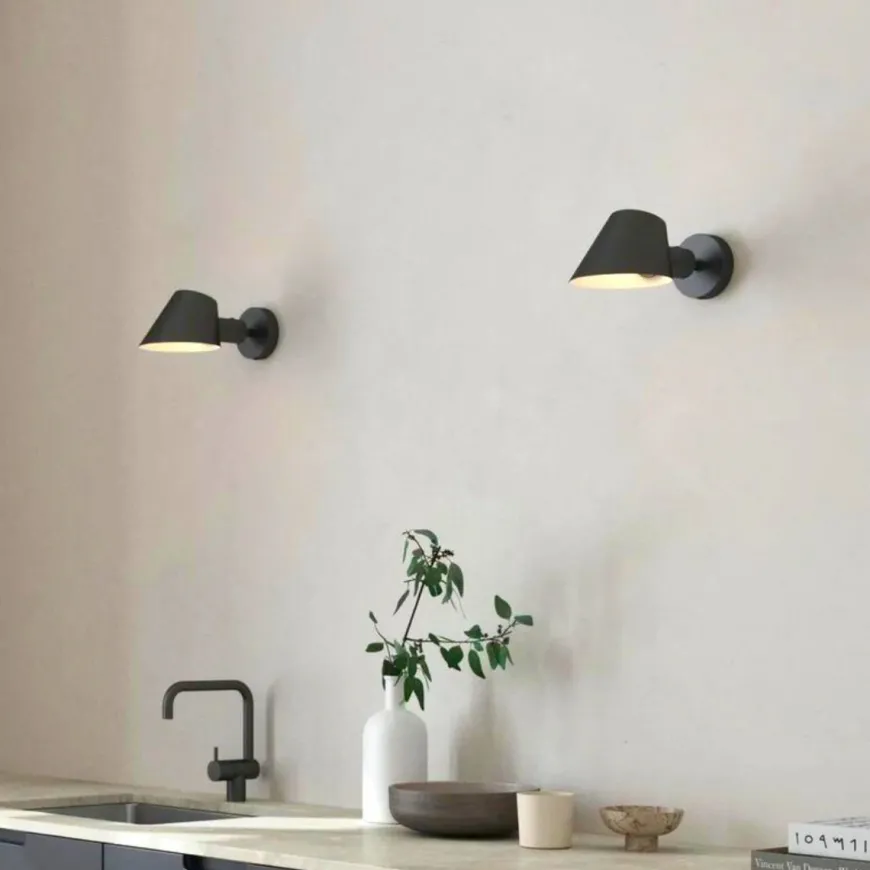 Stay vegglampe - Svart