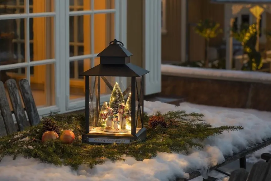 Stor lykt med juletre og snømenn - 42cm