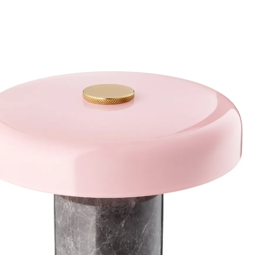 Trip oppladbar bordlampe - Sølv marmor/Rosa blank skjerm