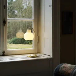 VL Ring Crown bordlampe