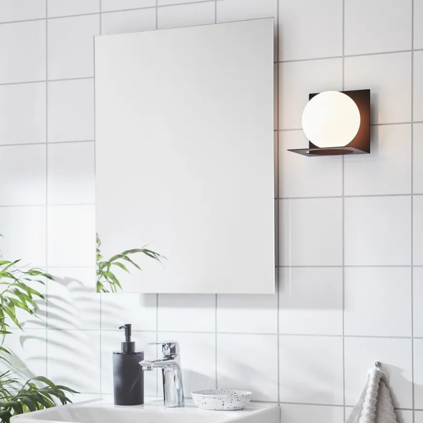 Zenit vegglampe IP44 - Svart - Svart